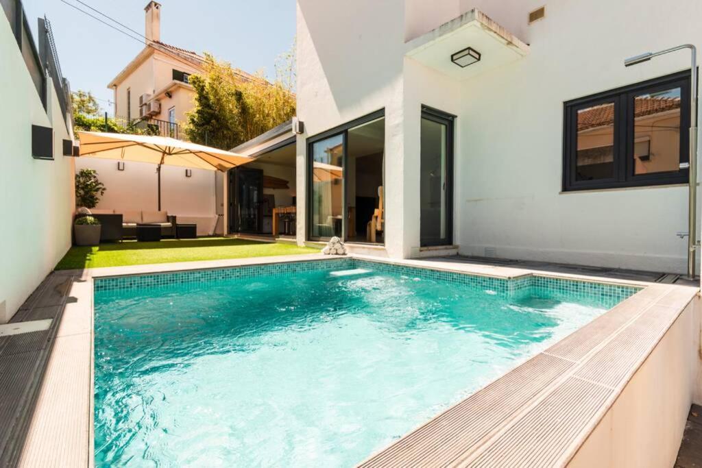 Luxury Villa With A Pool In The City - No Parties Allowed Lisabona Exterior foto